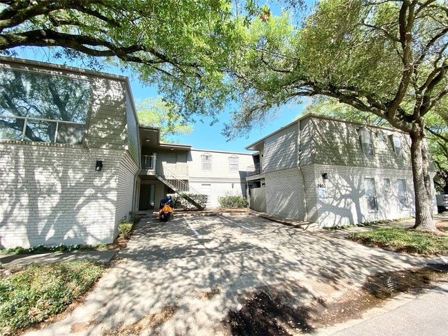 property at 3902 Mandell St