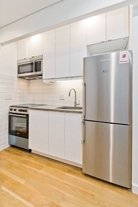 100 Forsyth St in New York, NY - Building Photo
