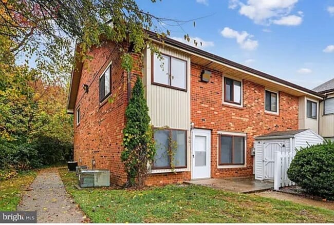 property at 901 Cobble Creek Curv