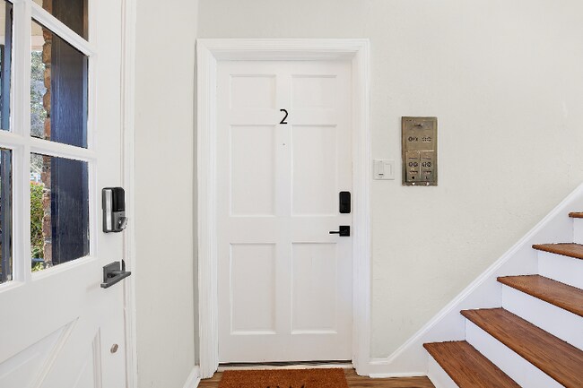6 W 51st St in Savannah, GA - Building Photo - Building Photo