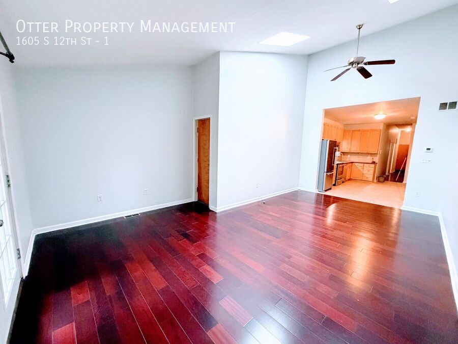 1605 S 12th St in Philadelphia, PA - Foto de edificio