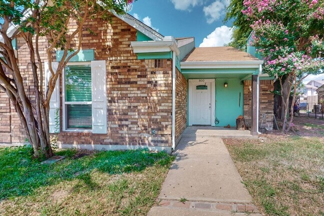 800 Lee St in Mesquite, TX - Building Photo - Building Photo