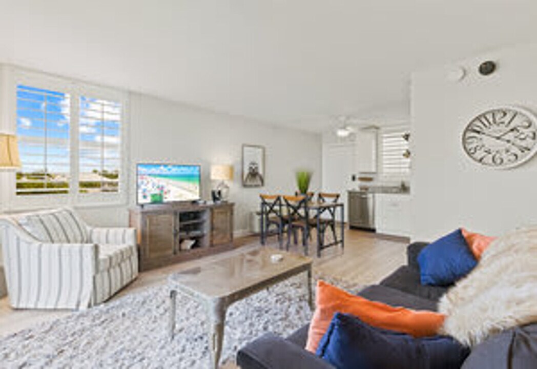 5700 Bonita Beach Rd SW in Bonita Springs, FL - Building Photo