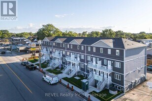 35 Southworth St N in Welland, ON - Building Photo