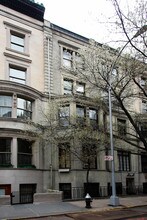 23 W 76th St in New York, NY - Building Photo - Building Photo