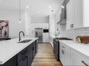 5910 Val Verde St in Houston, TX - Foto de edificio - Building Photo