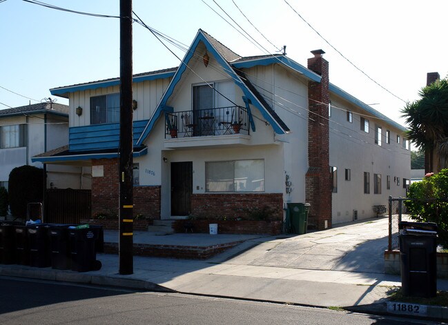 11876 Truro Ave in Hawthorne, CA - Building Photo - Building Photo