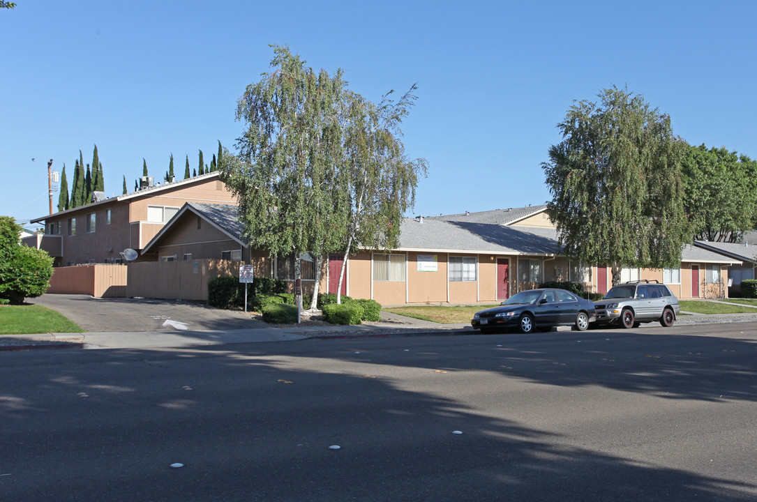 Tracy Sunrise Apartments in Tracy, CA - Foto de edificio