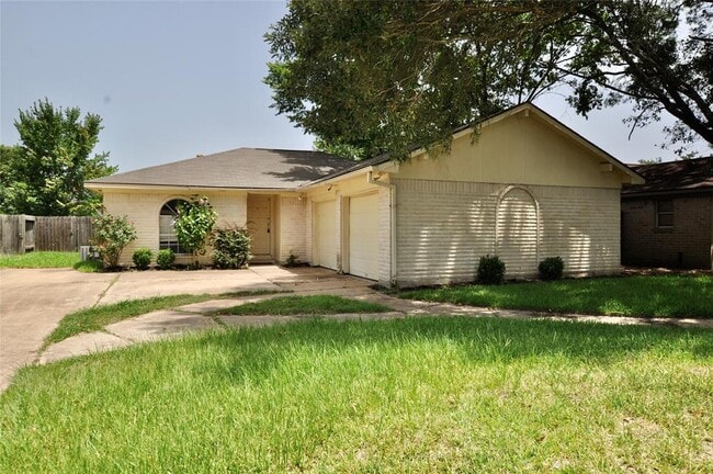 19006 Twigsworth Ln in Humble, TX - Building Photo - Building Photo