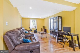 2003 Ravenswood St in Hyattsville, MD - Building Photo - Building Photo