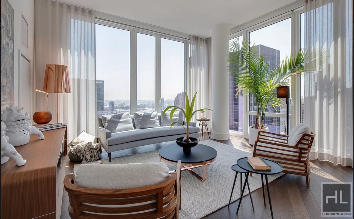Beautiful 2 Bedroom 2 Bath Apartment in Tu in New York, NY - Building Photo