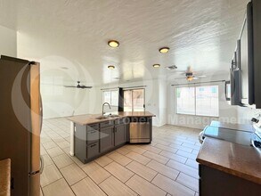 8812 N 67th Dr in Peoria, AZ - Building Photo - Building Photo