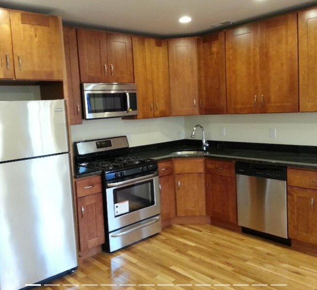 84 Linden St, Unit 2 in Boston, MA - Building Photo - Building Photo
