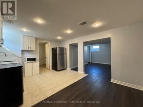 14 Rendale Ave in St Catharines, ON - Building Photo - Building Photo