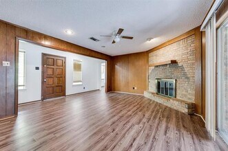 3217 Ridgeview Ln in Irving, TX - Building Photo - Building Photo