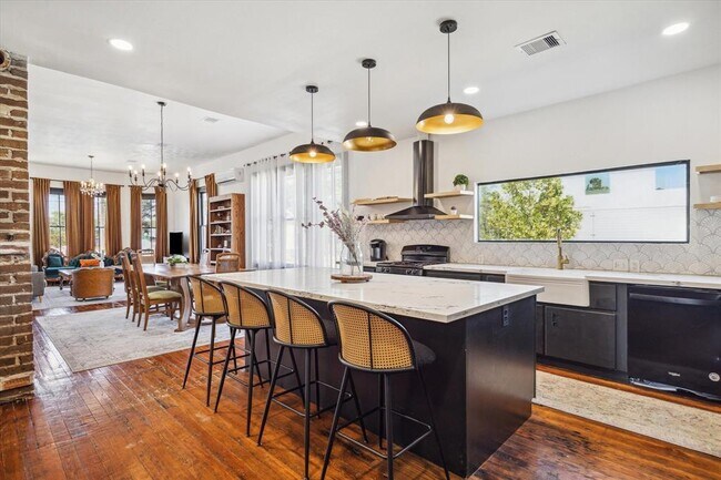 property at 1920 Fulton St