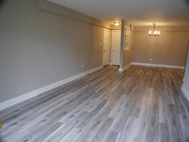 8569 101st Terrace in Palos Hills, IL - Building Photo - Building Photo