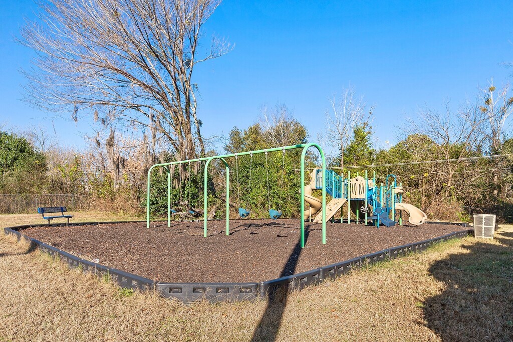 Ravenwood Apartments in Montgomery, AL