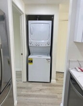 141 Lemon Grove in Irvine, CA - Building Photo - Building Photo