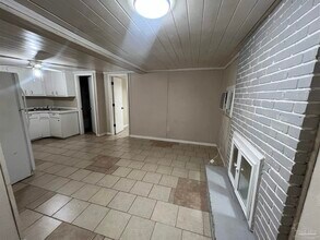 1036 Hawthorn Dr in Pensacola, FL - Building Photo - Building Photo