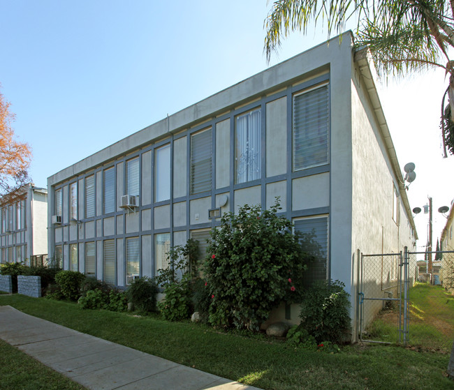 140 W Wilson Ave in Orange, CA - Building Photo - Building Photo