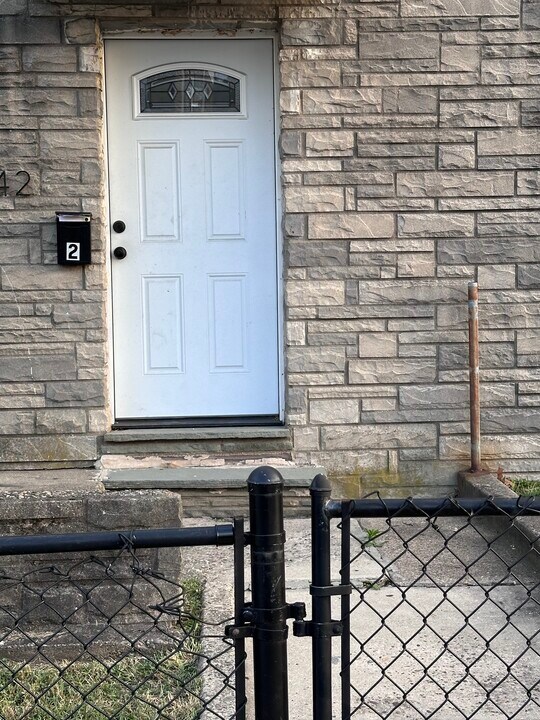 6642 Lebanon Ave, Unit Floor 2 in Philadelphia, PA - Building Photo