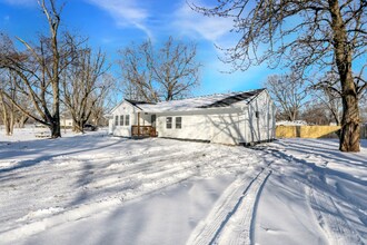 8810 Beechwood Ave in Indianapolis, IN - Building Photo - Building Photo