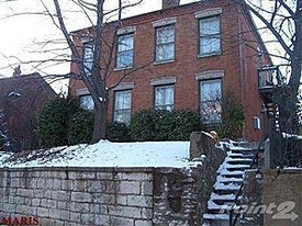 2613-2615 S 12th St Apartamentos