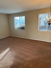 29585 Peacock Mountain Dr in Menifee, CA - Foto de edificio - Building Photo