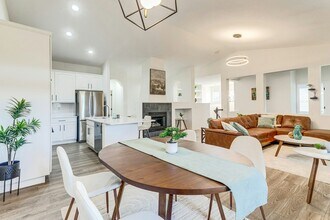 23043 E Ontario Dr in Aurora, CO - Building Photo - Building Photo