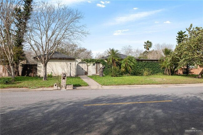property at 2625 Village Dr