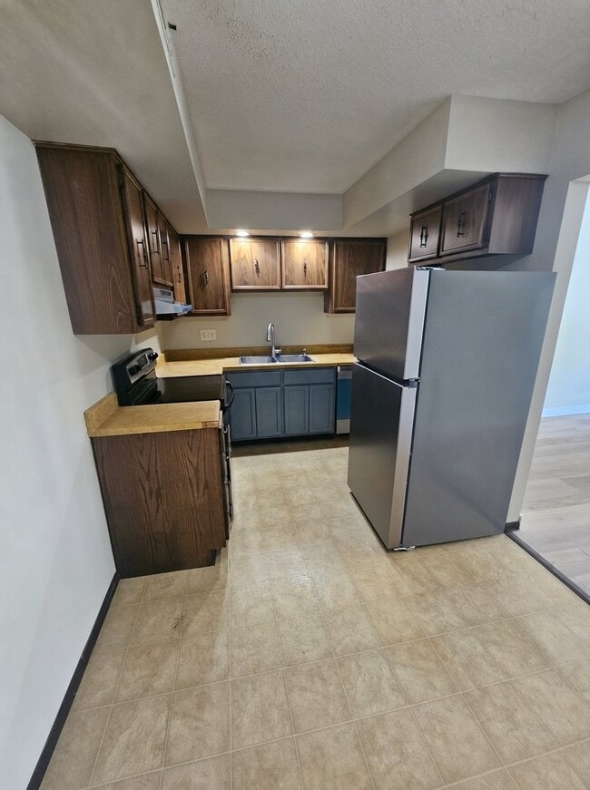property at 2324 E Locust St