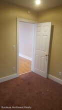 1565 Jermain Dr in Toledo, OH - Building Photo - Building Photo