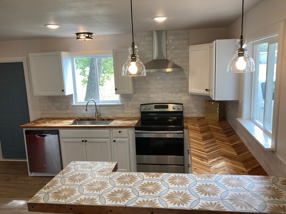 147 N Kowald Ln in New Braunfels, TX - Building Photo