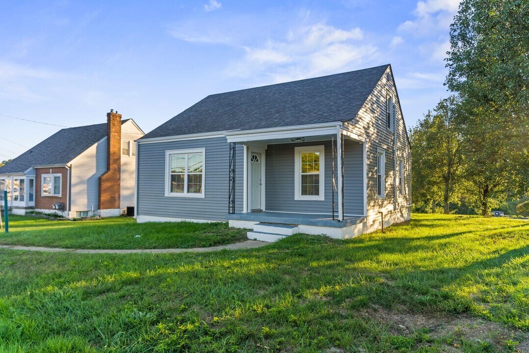 195 Versailles Rd in Frankfort, KY - Building Photo