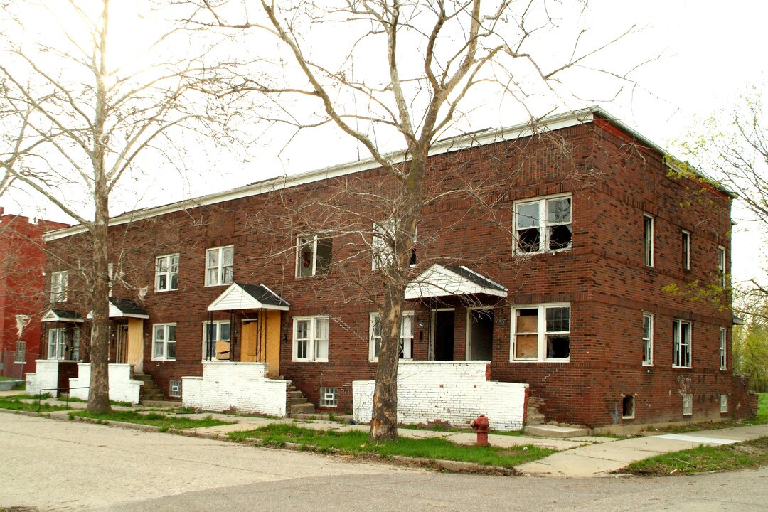 6007 Frontenac St in Detroit, MI - Building Photo