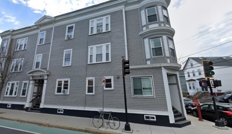 262 Summer St, Unit 206-3 in Somerville, MA - Building Photo