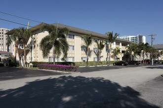 Waterside on the Intracoastal Condominium Res in Fort Lauderdale, FL - Building Photo - Building Photo