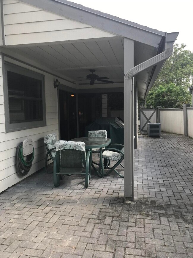 2543 Bedford Mews Dr in West Palm Beach, FL - Building Photo - Building Photo