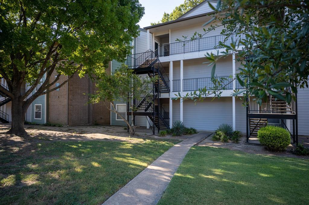 12166 Metric Blvd in Austin, TX - Building Photo