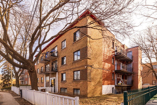 5554 Basile-Patenaude in Montréal, QC - Building Photo - Primary Photo