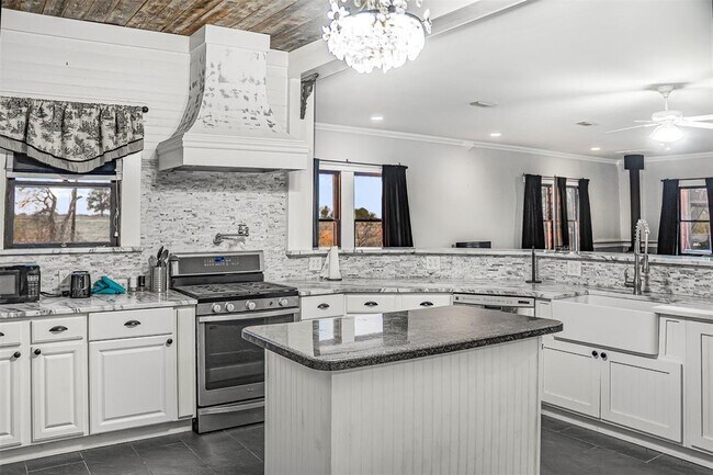 17221 Steger Ln in Pflugerville, TX - Building Photo - Building Photo