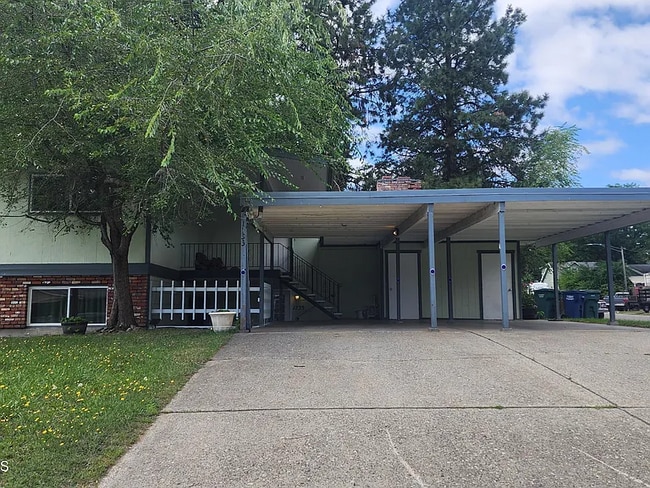 1733 N 8th St in Coeur d'Alene, ID - Foto de edificio - Building Photo