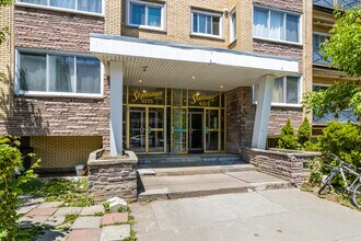 4765 Vézina Rue in Montréal, QC - Building Photo - Building Photo