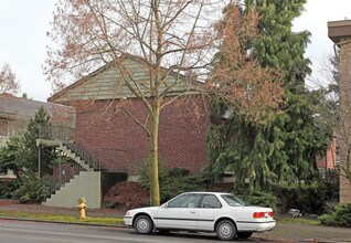 4022-4028 California Ave in Seattle, WA - Building Photo - Building Photo