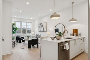 20 West in Philadelphia, PA - Building Photo