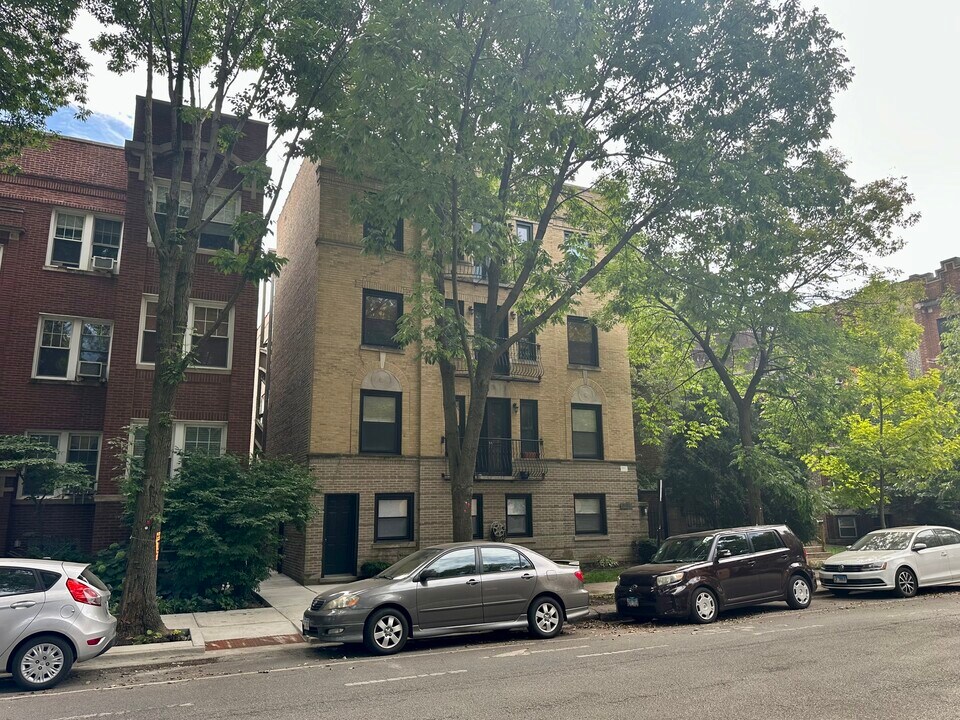 6333 N Glenwood Ave in Chicago, IL - Building Photo