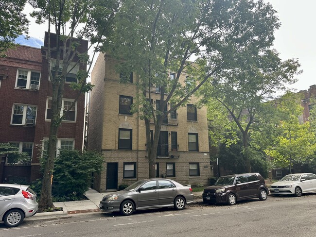 property at 6333 N Glenwood Ave