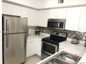 4520 NW 107th Ave-Unit -"205-10" in Doral, FL - Building Photo - Building Photo