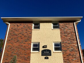 The Henry in Omaha, NE - Building Photo - Interior Photo